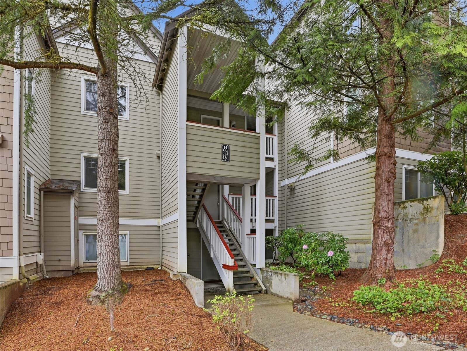 18501 SE Newport Way Issaquah WA 98027