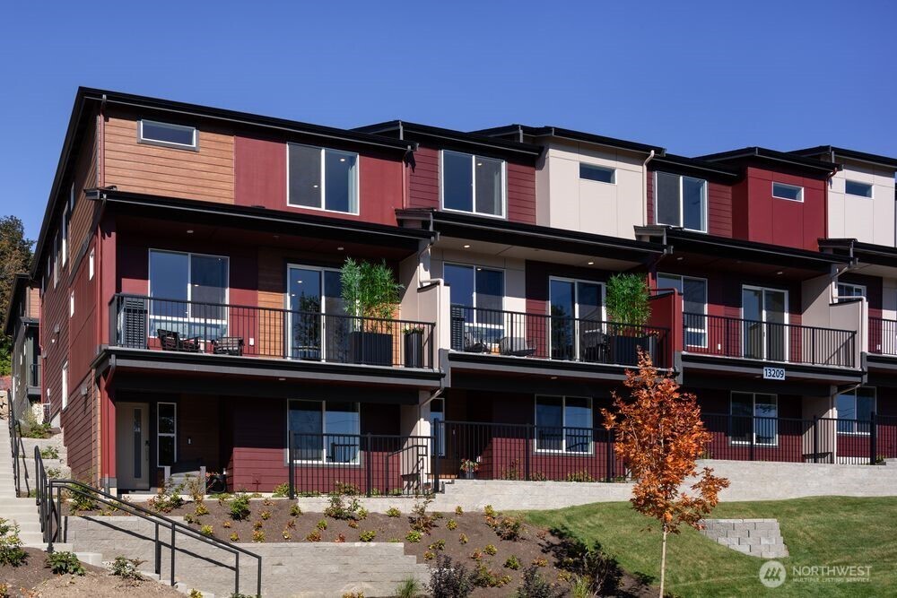 13209 NE 127th Court Kirkland WA 98034