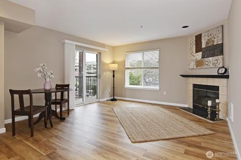 2117 N 107th Street Seattle WA 98133