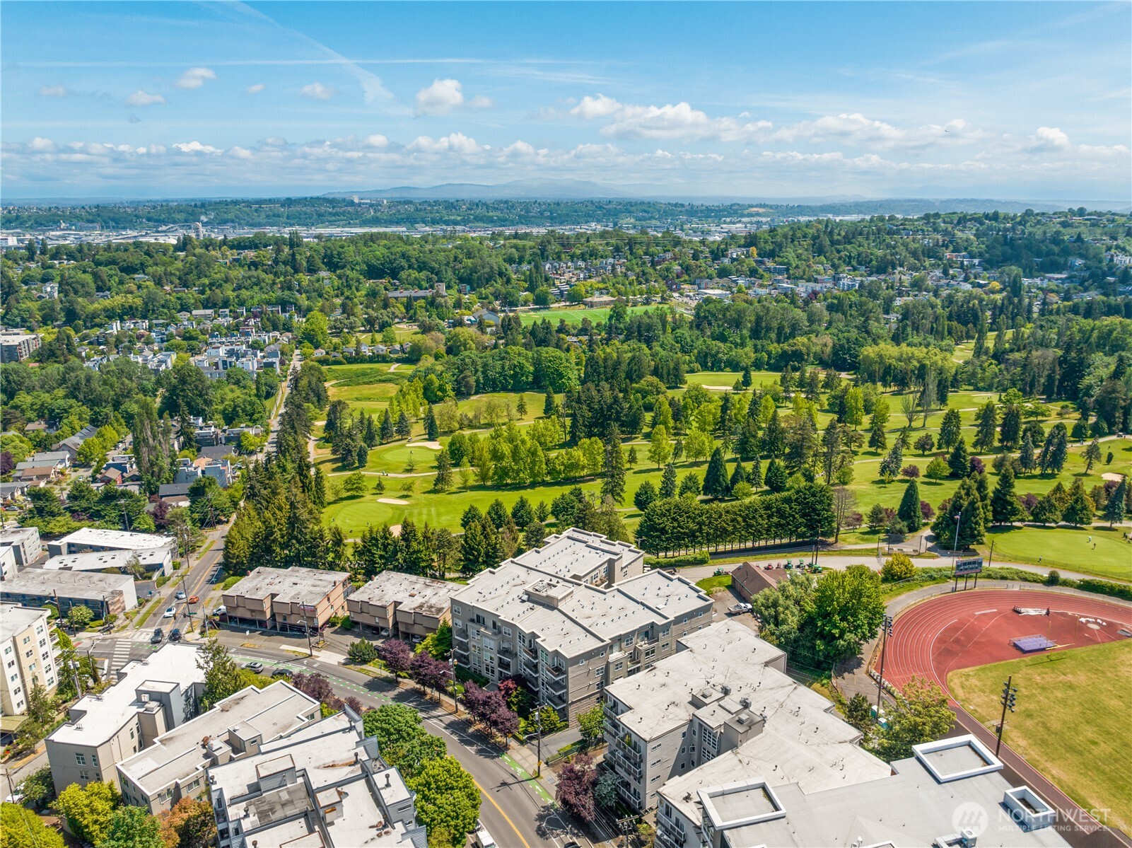3221 SW Avalon Way Seattle WA 98126