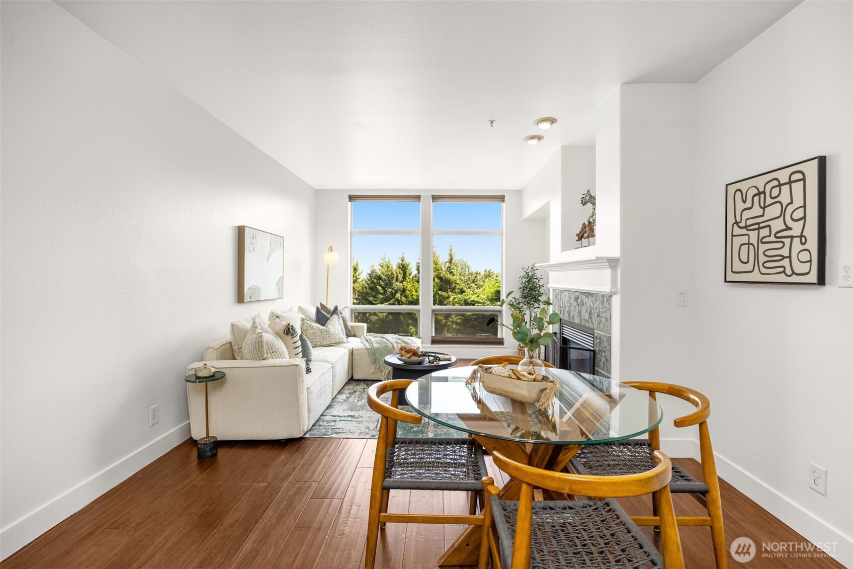3221 SW Avalon Way Seattle WA 98126