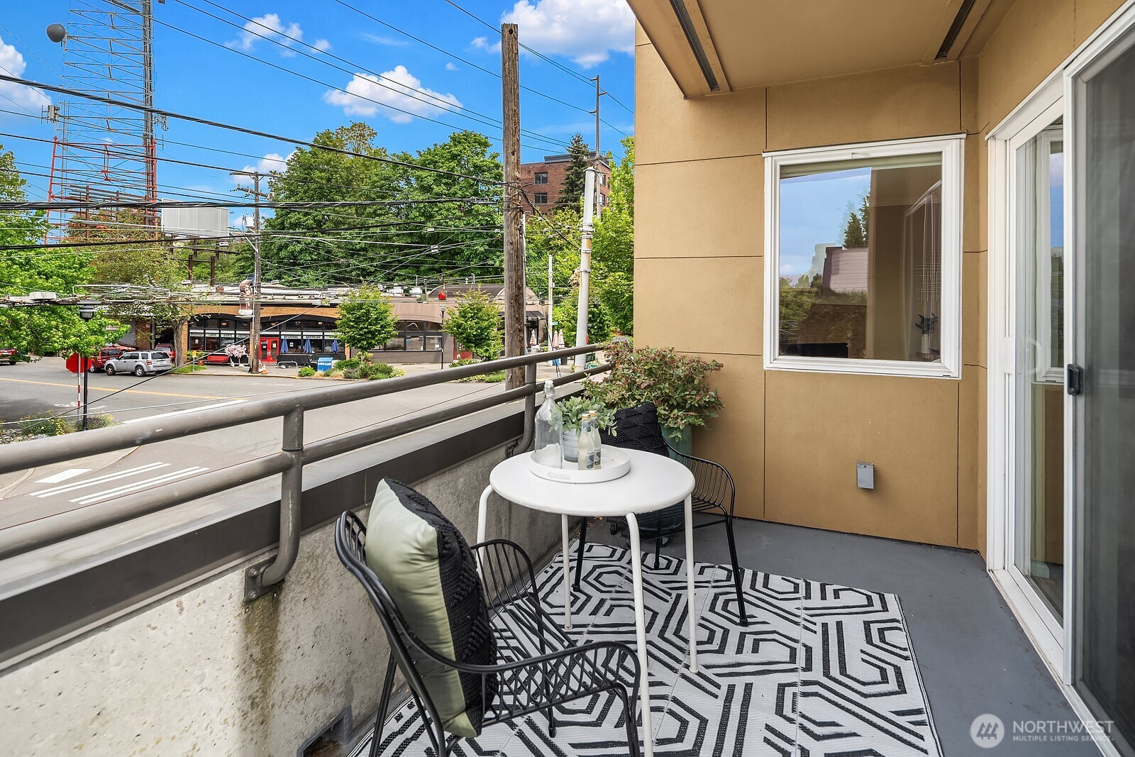 1417 Queen Anne Avenue N Seattle WA 98109