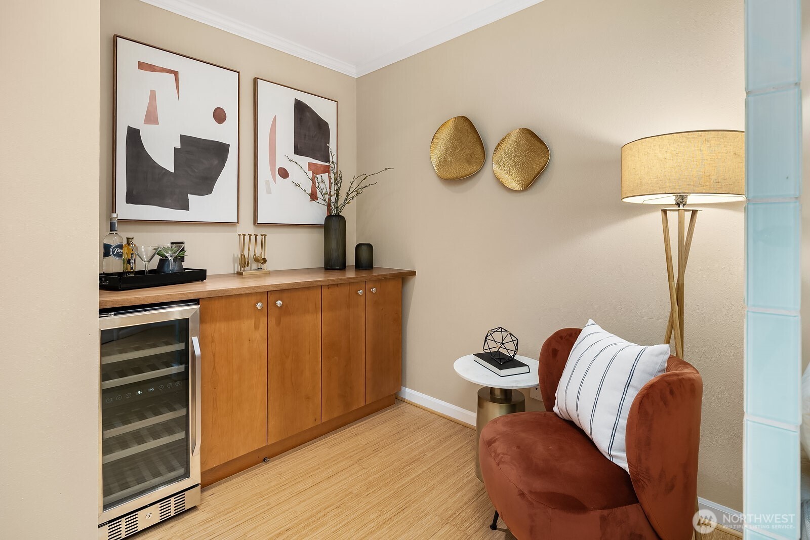 1417 Queen Anne Avenue N Seattle WA 98109