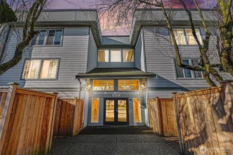 13717 Linden Avenue N Seattle WA 98133
