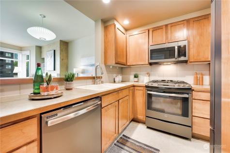 2607 Western Avenue Seattle WA 98121