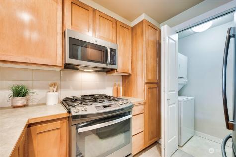 2607 Western Avenue Seattle WA 98121
