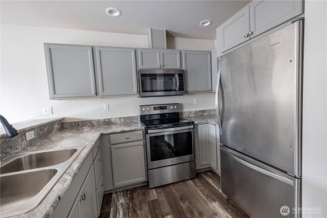1651 SW Mulberry Oak Harbor WA 98277
