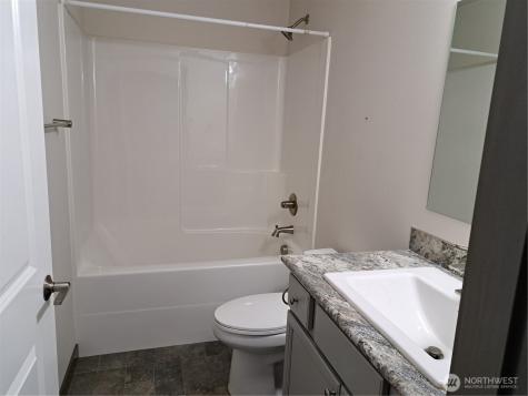 1651 SW Mulberry Oak Harbor WA 98277