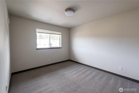 1651 SW Mulberry Oak Harbor WA 98277