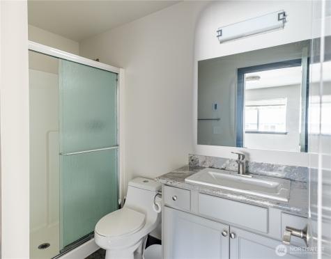 1651 SW Mulberry Oak Harbor WA 98277