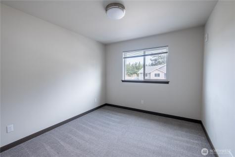 1651 SW Mulberry Oak Harbor WA 98277
