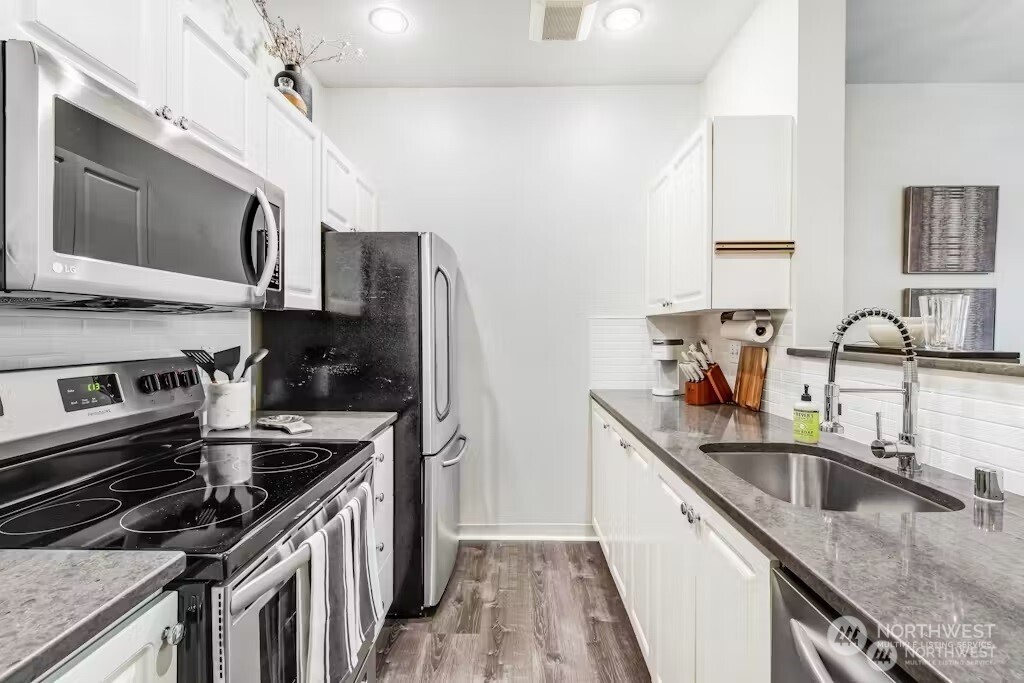 2414 1st Avenue Seattle WA 98121