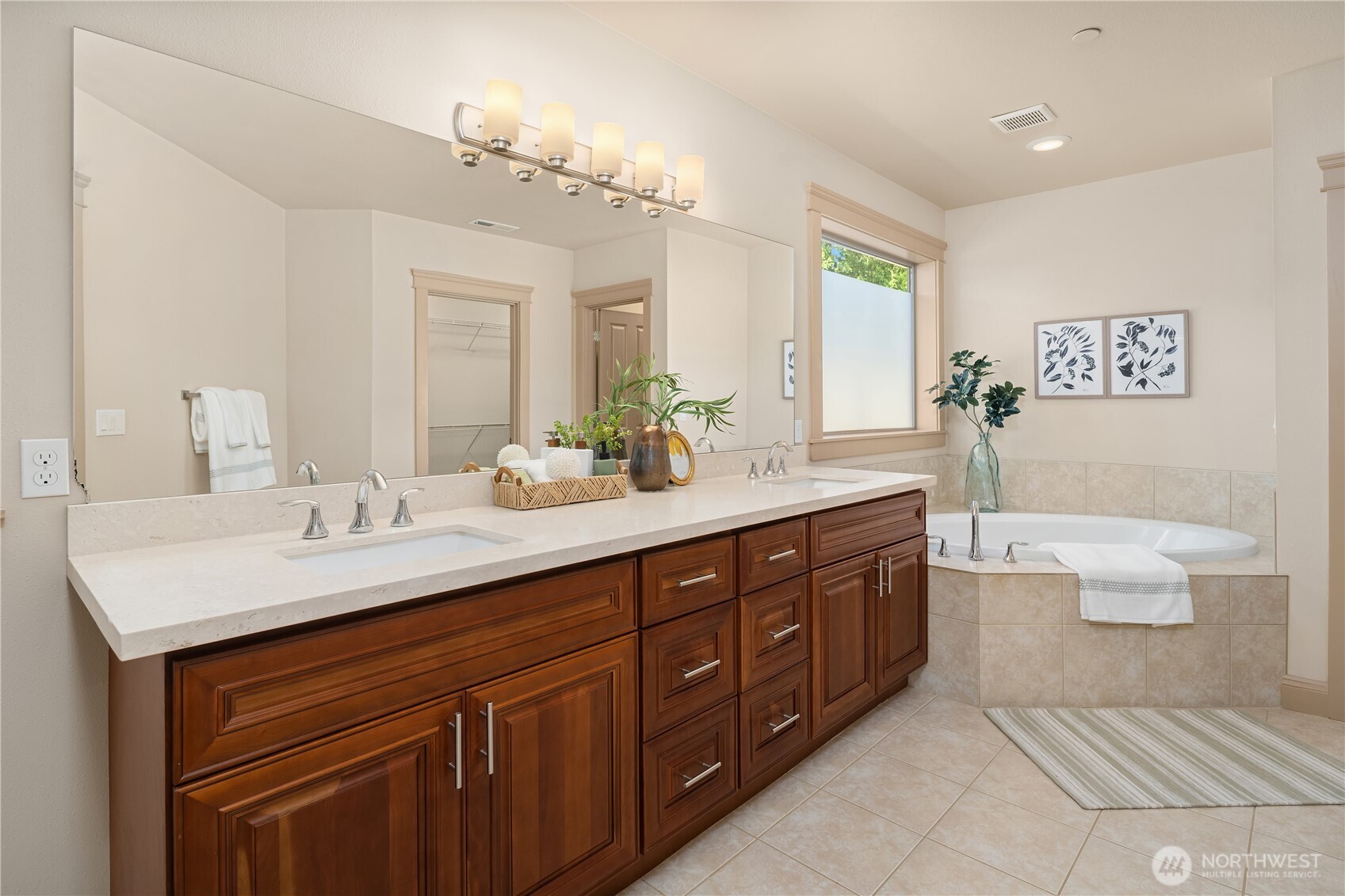 557 SE Andrews Street Issaquah WA 98027