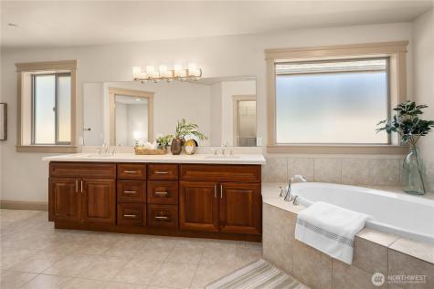 557 SE Andrews Street Issaquah WA 98027