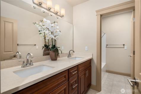 557 SE Andrews Street Issaquah WA 98027