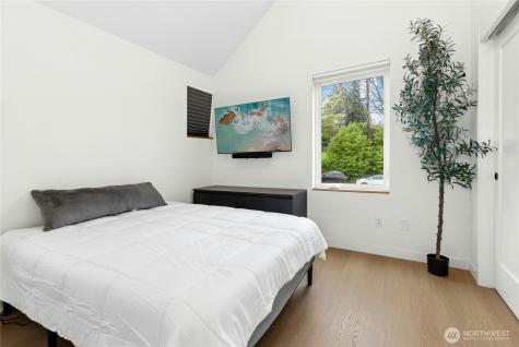 10354 Wallingford Avenue N Seattle WA 98133
