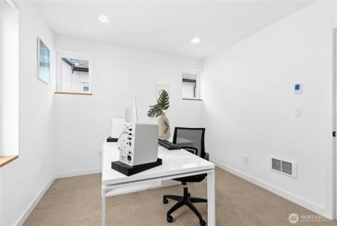 10354 Wallingford Avenue N Seattle WA 98133