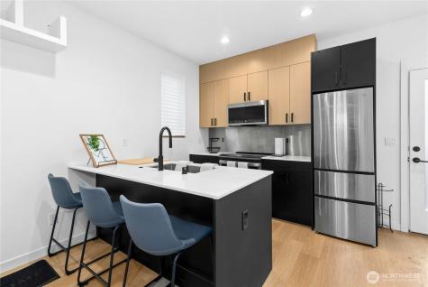 10354 Wallingford Avenue N Seattle WA 98133