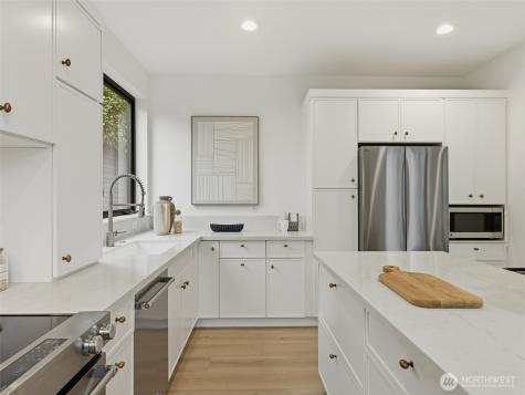 2806 W Dravus Street Seattle WA 98199