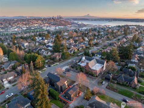 2806 W Dravus Street Seattle WA 98199