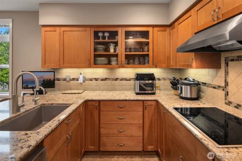 102 State Street S Kirkland WA 98033