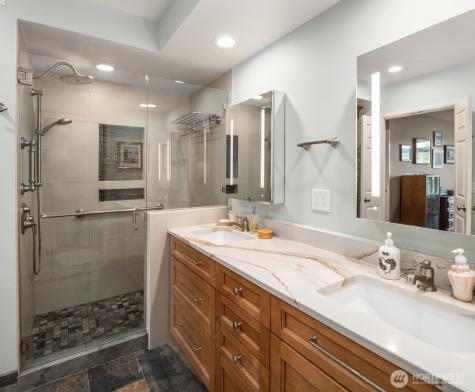 102 State Street S Kirkland WA 98033