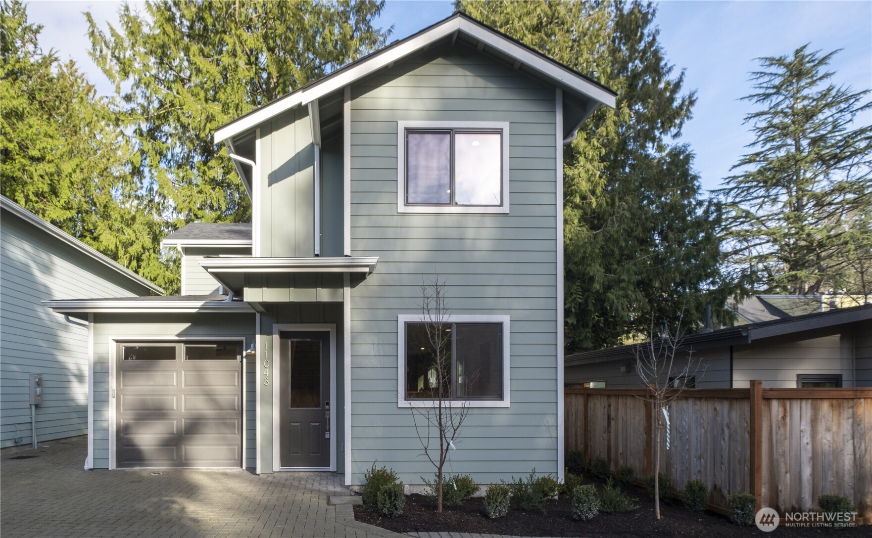 11043 19th Avenue NE Seattle WA 98125