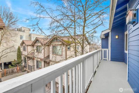 1709 18th Avenue Seattle WA 98122