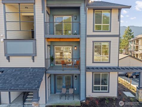 1970 SE 12th Court North Bend WA 98045