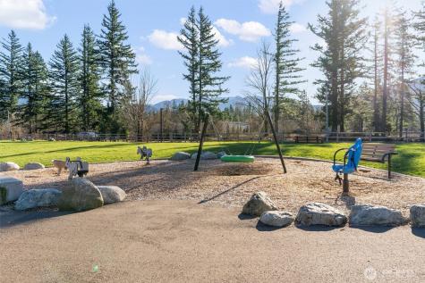 1970 SE 12th Court North Bend WA 98045