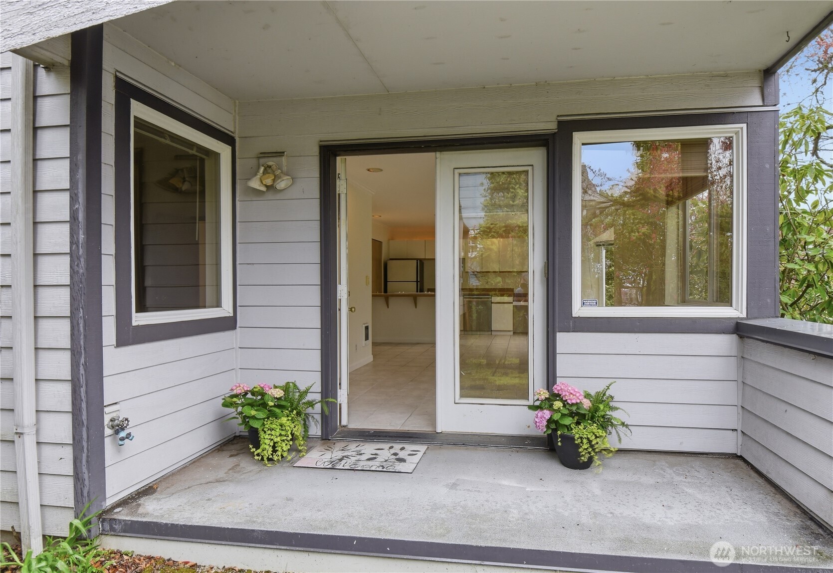 4811 Phinney Avenue N Seattle WA 98103
