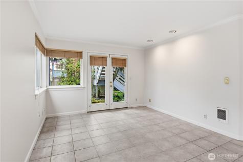 4811 Phinney Avenue N Seattle WA 98103