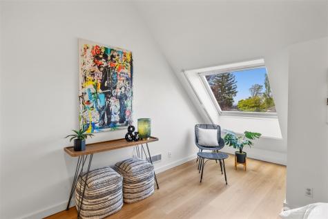 1401 5th Avenue W Seattle WA 98119
