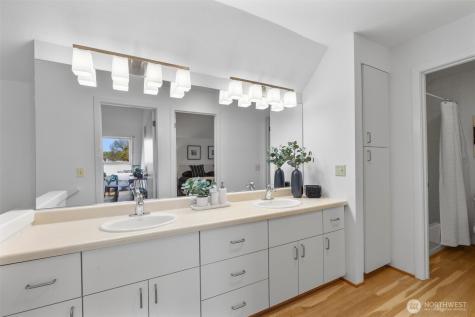 1401 5th Avenue W Seattle WA 98119