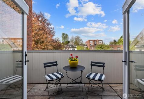 1401 5th Avenue W Seattle WA 98119