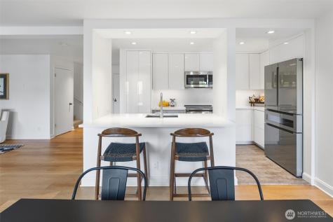 1401 5th Avenue W Seattle WA 98119