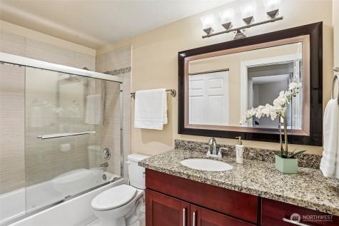 16921 Inglewood Road NE Kenmore WA 98028
