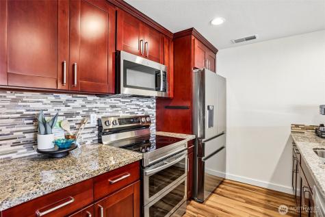 16921 Inglewood Road NE Kenmore WA 98028