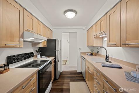 17112 NE 45th Street Redmond WA 98052