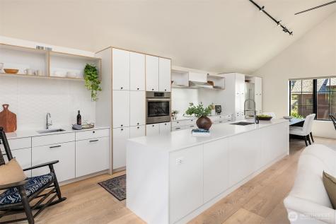 4565 Flying Goat Avenue NE Bainbridge Island WA 98110