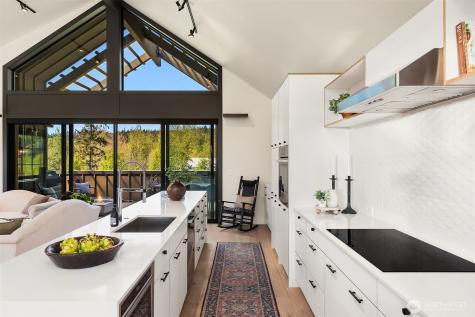 4565 Flying Goat Avenue NE Bainbridge Island WA 98110