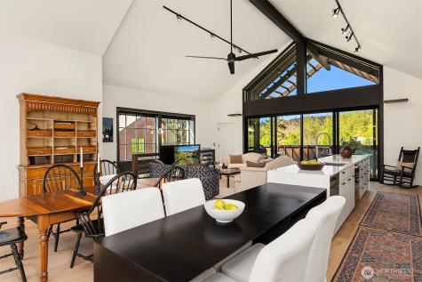 4565 Flying Goat Avenue NE Bainbridge Island WA 98110
