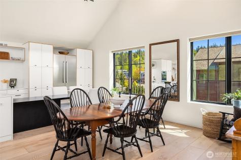 4565 Flying Goat Avenue NE Bainbridge Island WA 98110