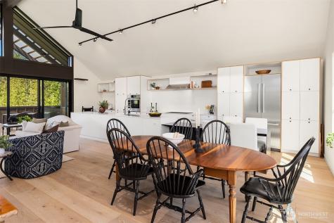 4565 Flying Goat Avenue NE Bainbridge Island WA 98110
