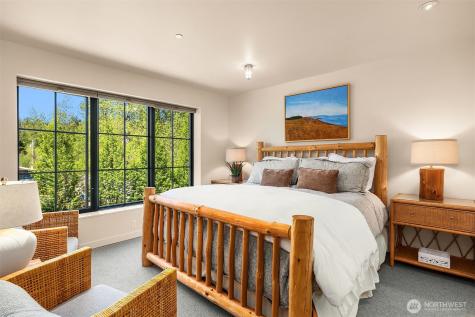 4565 Flying Goat Avenue NE Bainbridge Island WA 98110
