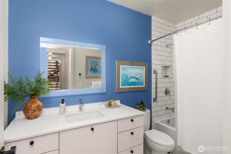 4565 Flying Goat Avenue NE Bainbridge Island WA 98110