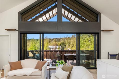4565 Flying Goat Avenue NE Bainbridge Island WA 98110