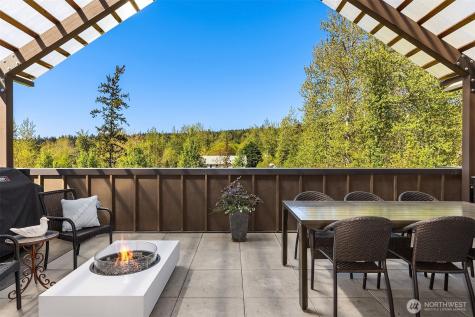 4565 Flying Goat Avenue NE Bainbridge Island WA 98110
