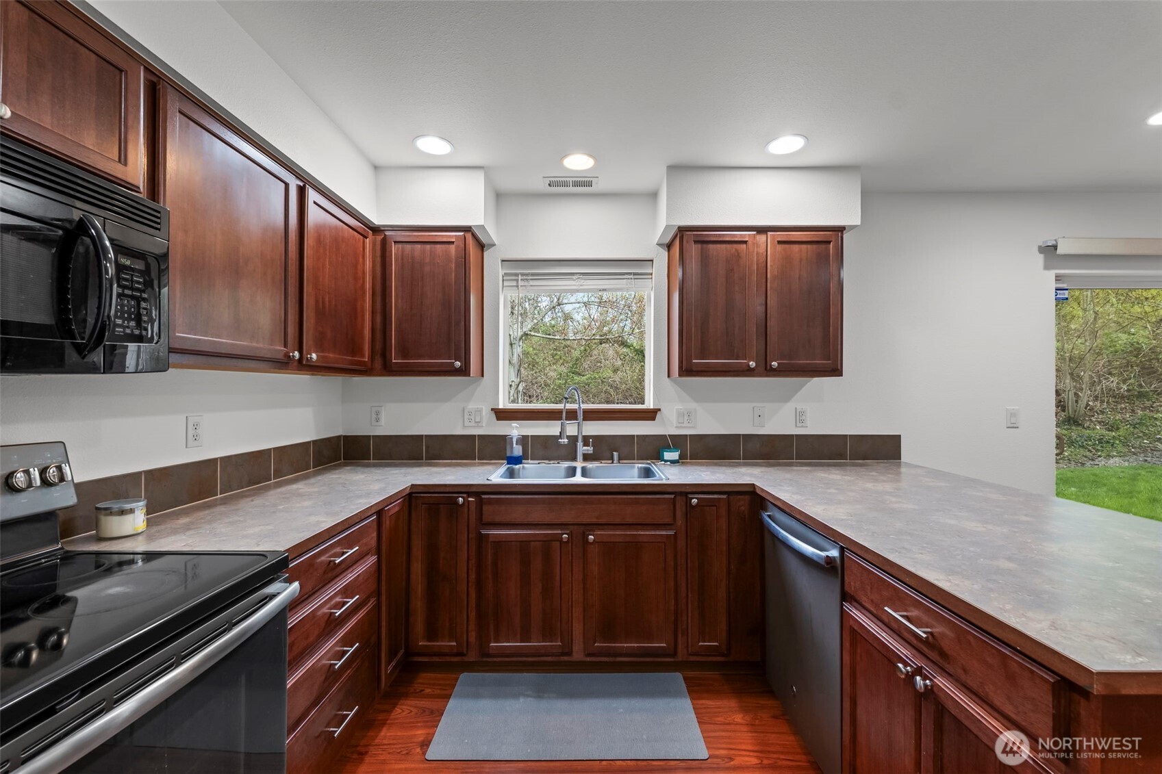 17817 79th Avenue Court E Puyallup WA 98375