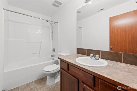 17817 79th Avenue Court E Puyallup WA 98375